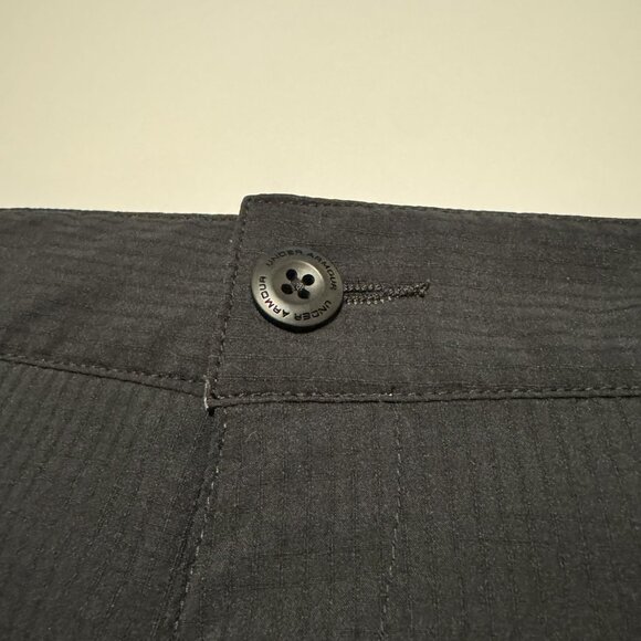 Under Armour Men's Golf Shorts Cargo Black Size 36 10" Inseam - Picture 5 of 6